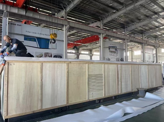 2025.7.12 200012000mm big heavy duty fiber laser cutting machine 20000Watt delivered on board2